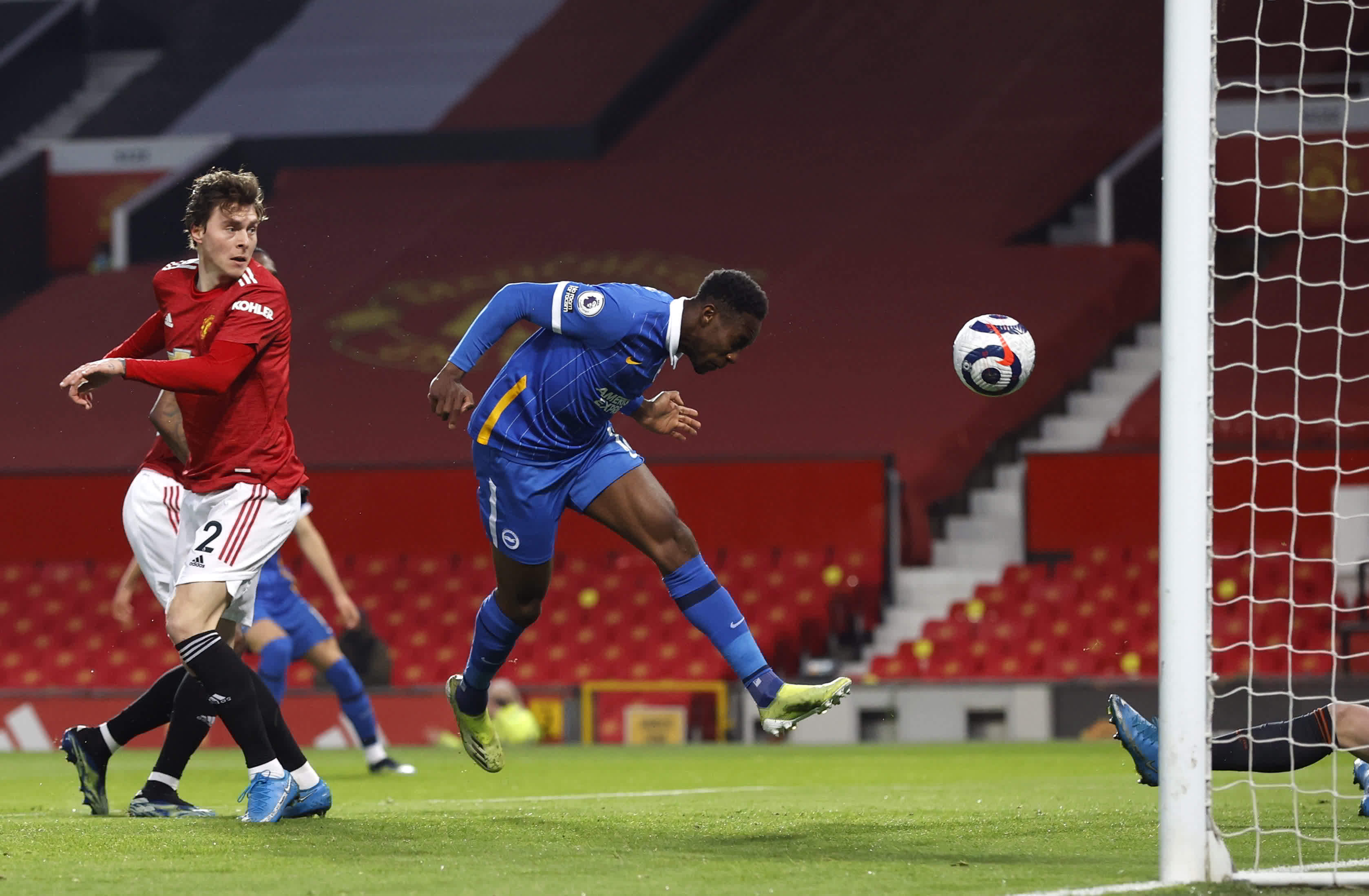 意甲综合｜那不勒斯登顶积分榜